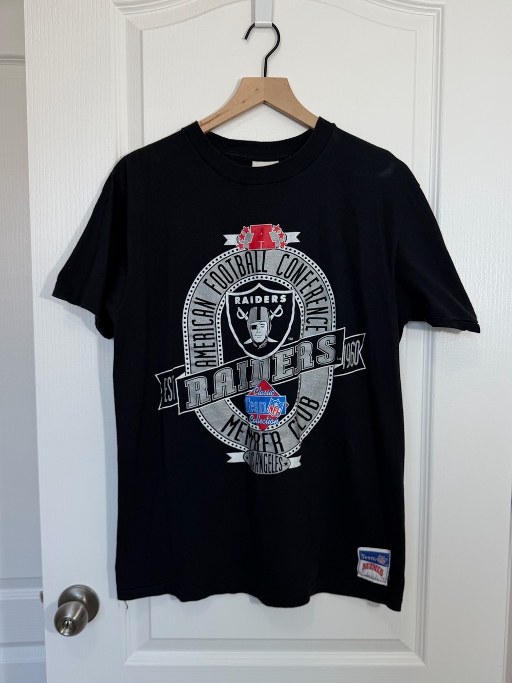 Nutmeg Mills Raiders Black Crewneck T-Shirt Large
